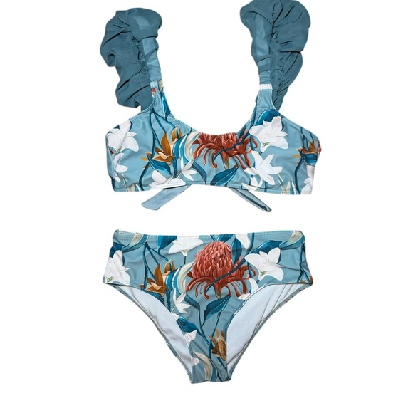 NWOT Floral Ruffle Bikini Set Size Medium - Picture 2 of 9